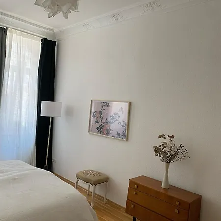 2 Schlafzimmer Fuer 5 Personen, Balkon, Hunde Willkommen Appartement Leipzig